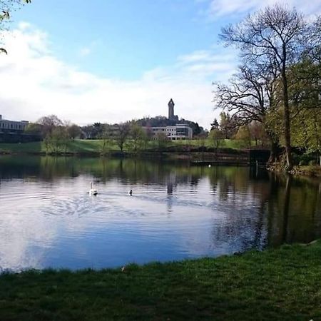 City Hub By The Castle Free Designated Parking 斯特灵 外观 照片