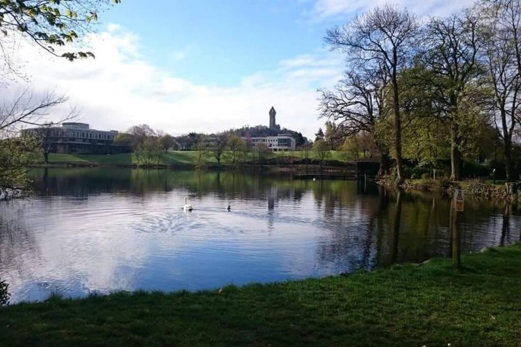 City Hub By The Castle Free Designated Parking 斯特灵 外观 照片
